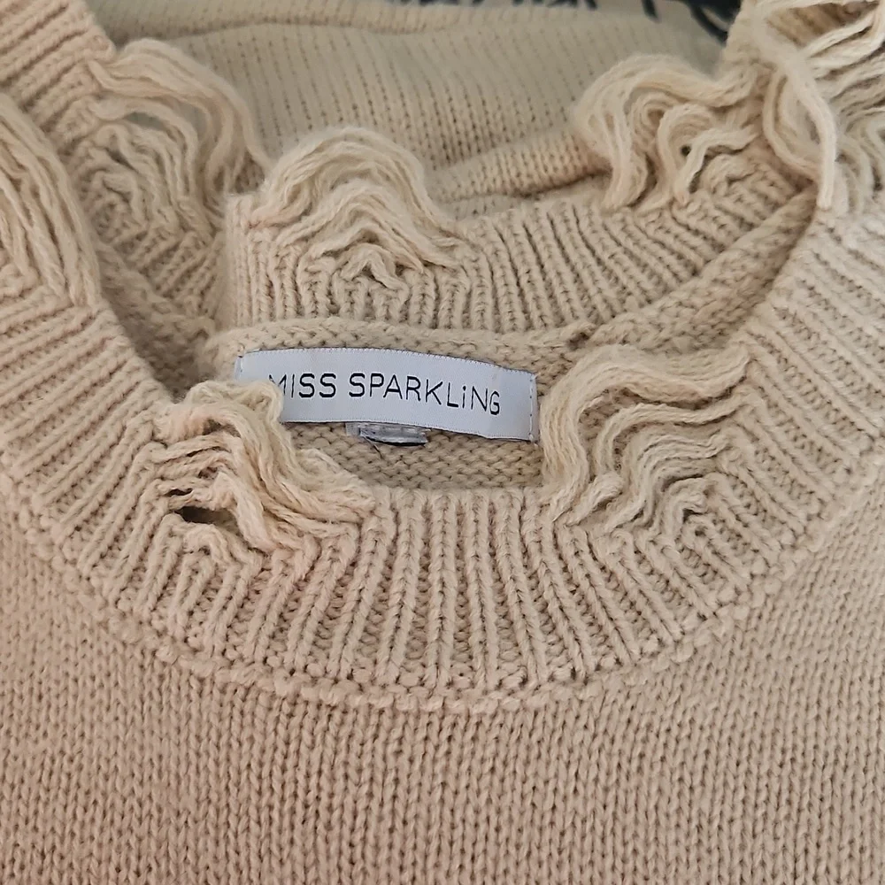 MISS SPARKLING Tan Sweater with Floral Daisy Design - L